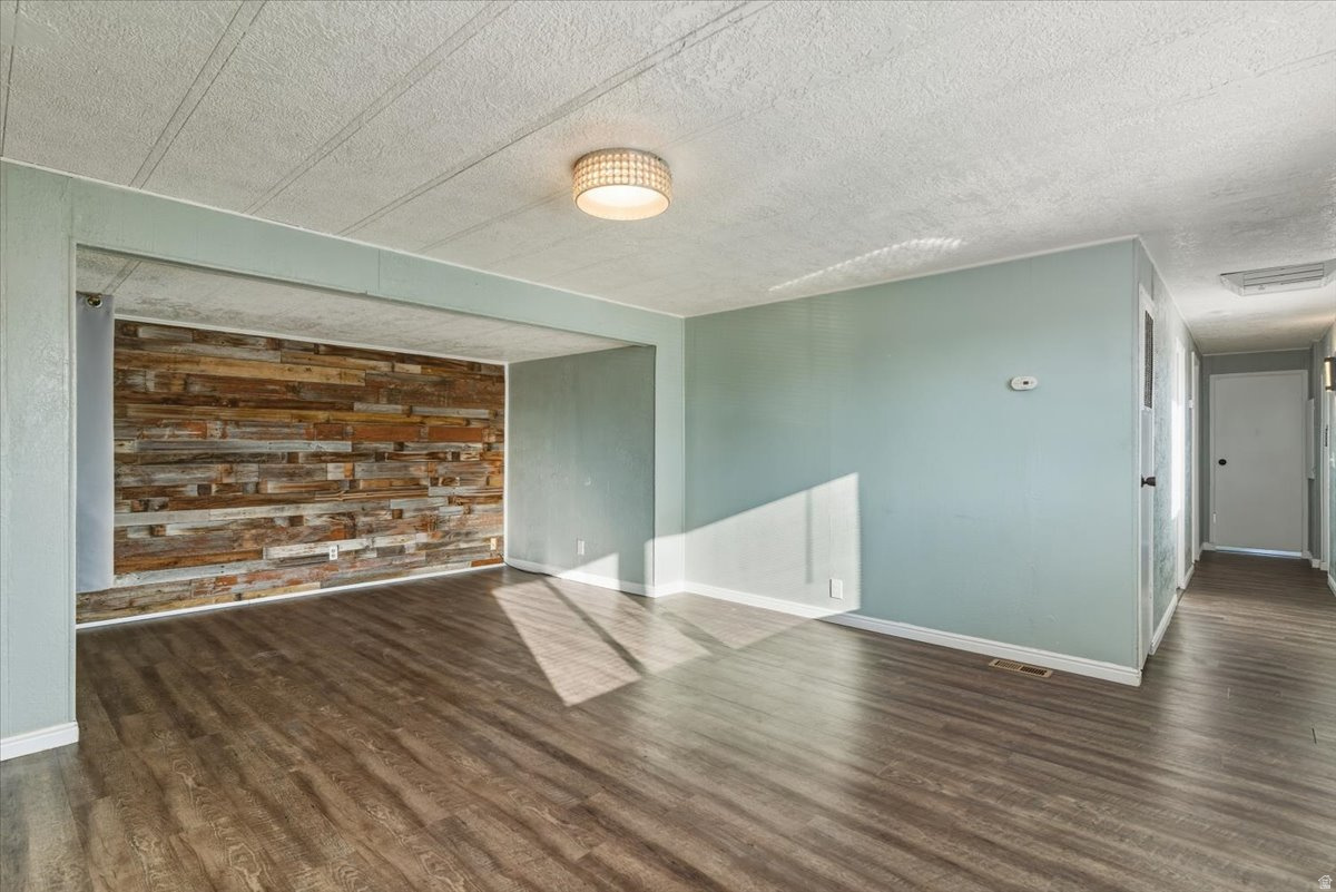 VILLAGE GREEN MOBILE HOME PARK - Residential