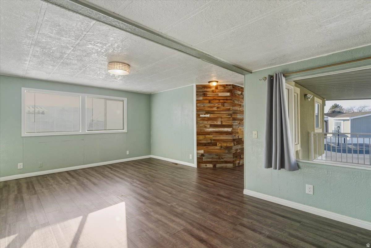 VILLAGE GREEN MOBILE HOME PARK - Residential