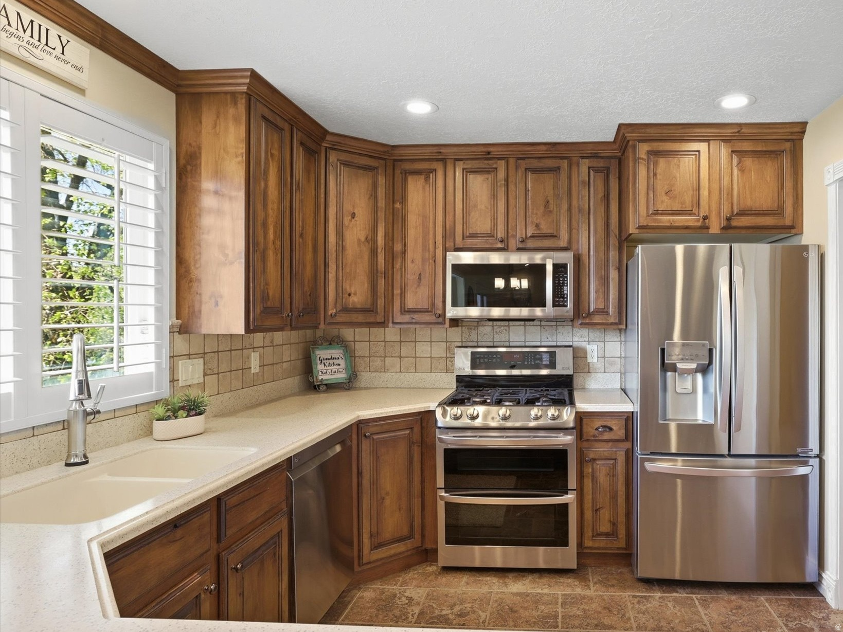 PLEASANT VIEW HEIGHTS - Residential