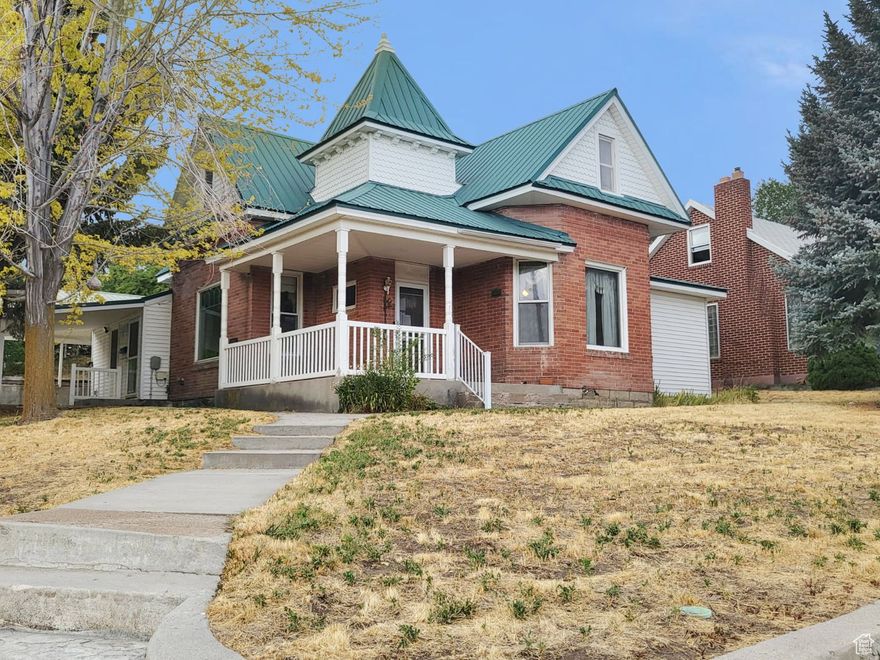 Check this out! This nice 3 bedroom, 2.5-bath Victorian-style home is a must see. Loaded with style and character, it is located on a corner lot in a quiet part of town. It has a big carport with storage area. Make your appointment today. To help visualize this home's floor plan and to highlight its potential, virtual furnishings may have been added to photos found in this listing.