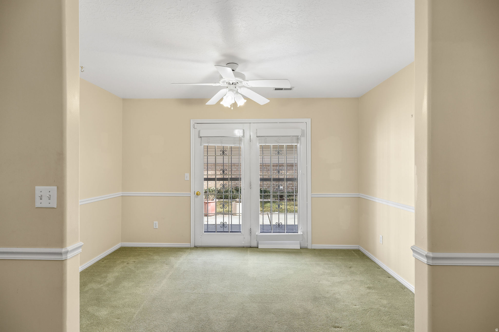 CREEKSIDE ESTATES - Residential