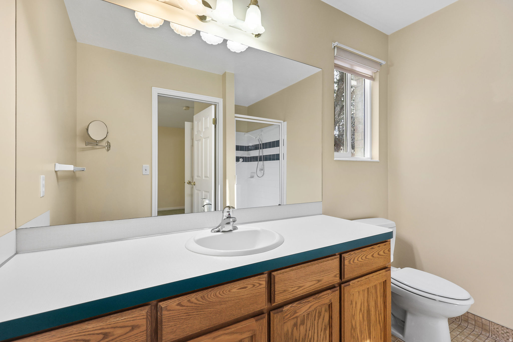 CREEKSIDE ESTATES - Residential