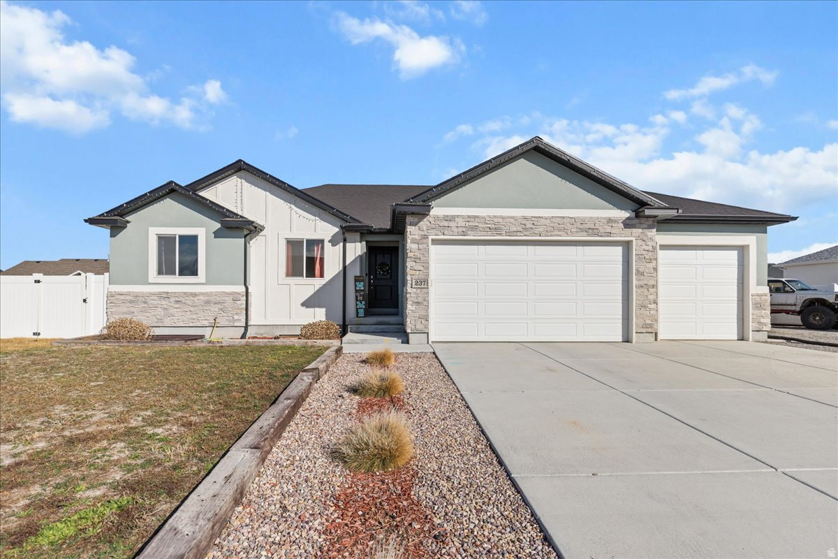 MUSTANG RIDGE SUBDIVISION - Residential