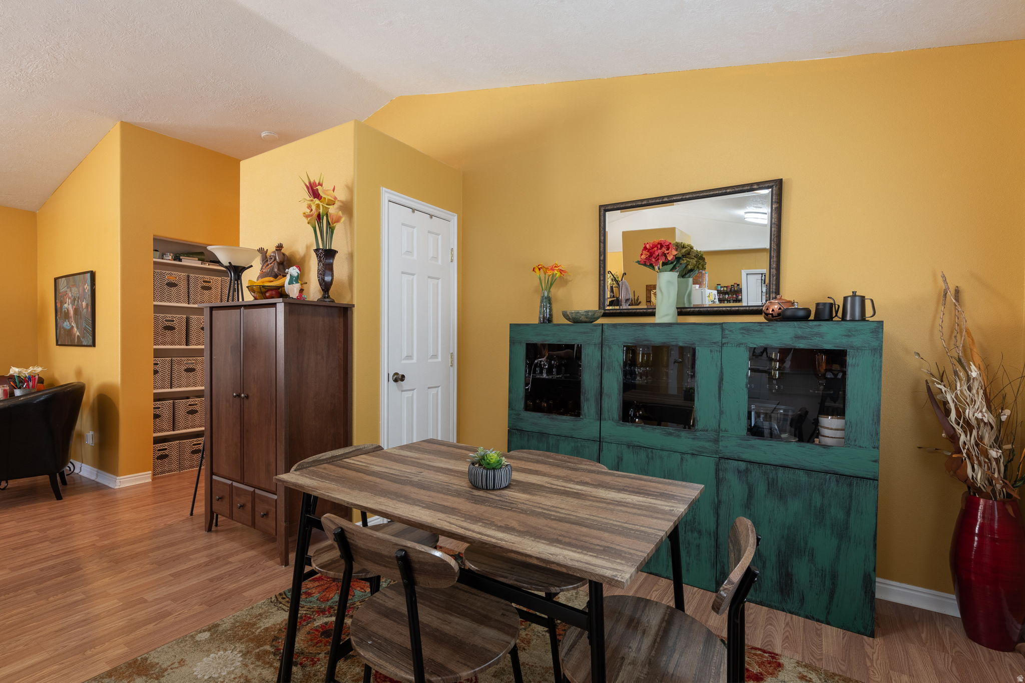 RIDGEPOINTE - Residential