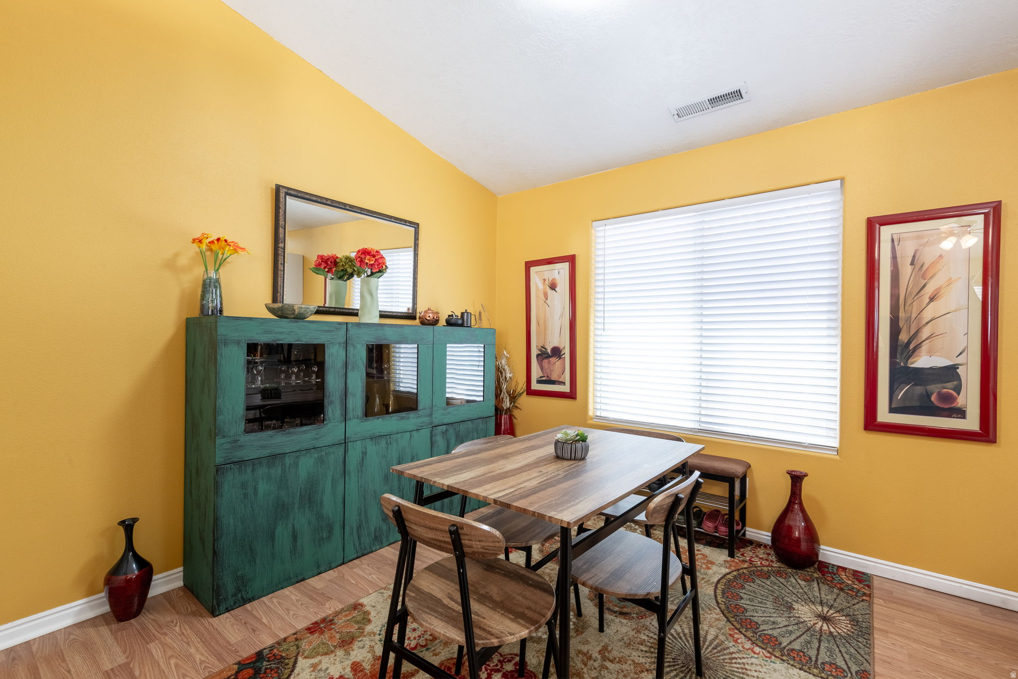 RIDGEPOINTE - Residential