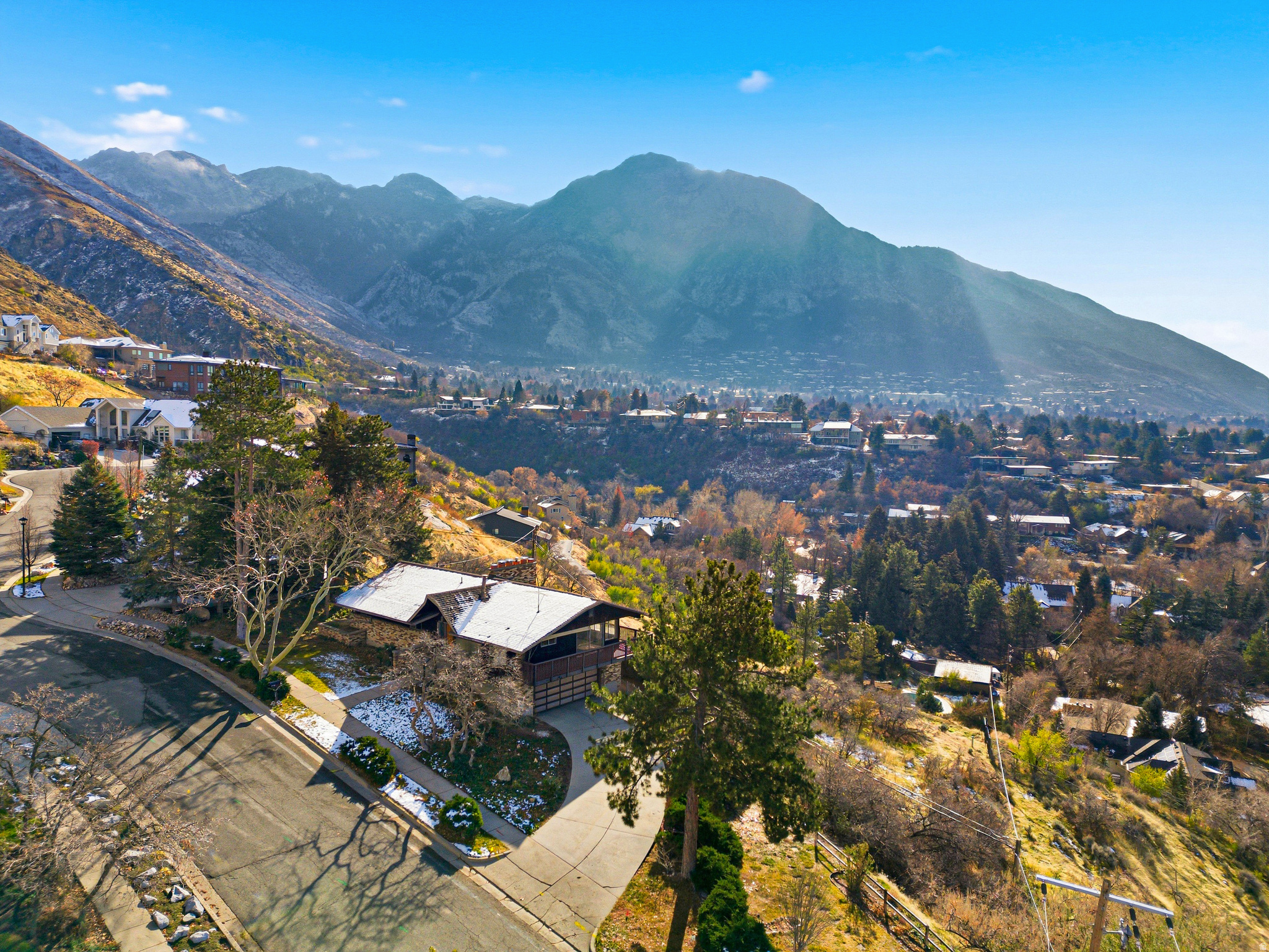 CREST VIEW MANOR - Residential