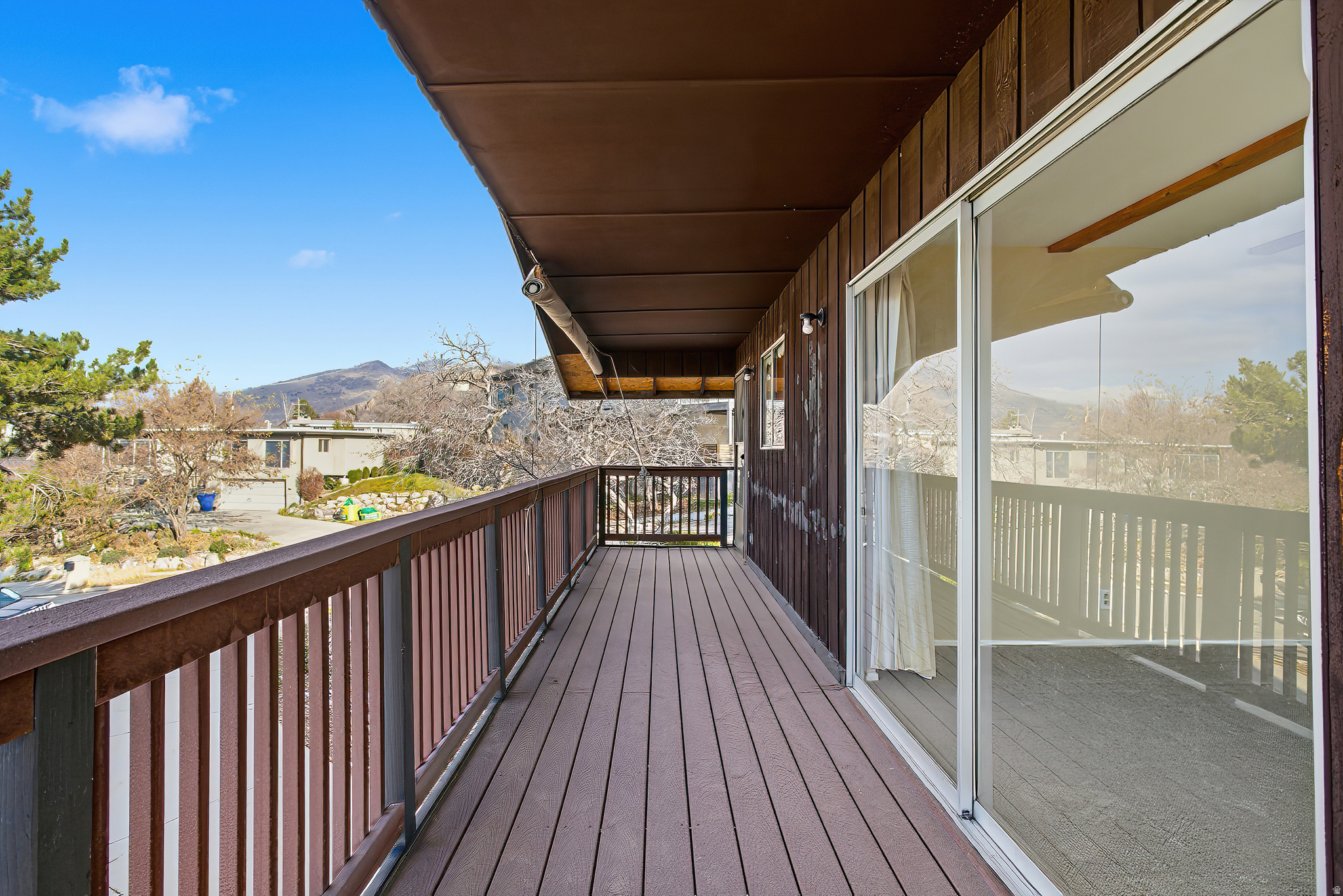 CREST VIEW MANOR - Residential