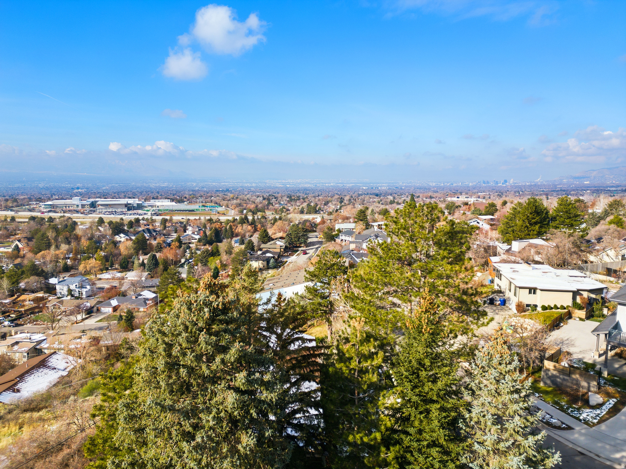 CREST VIEW MANOR - Residential