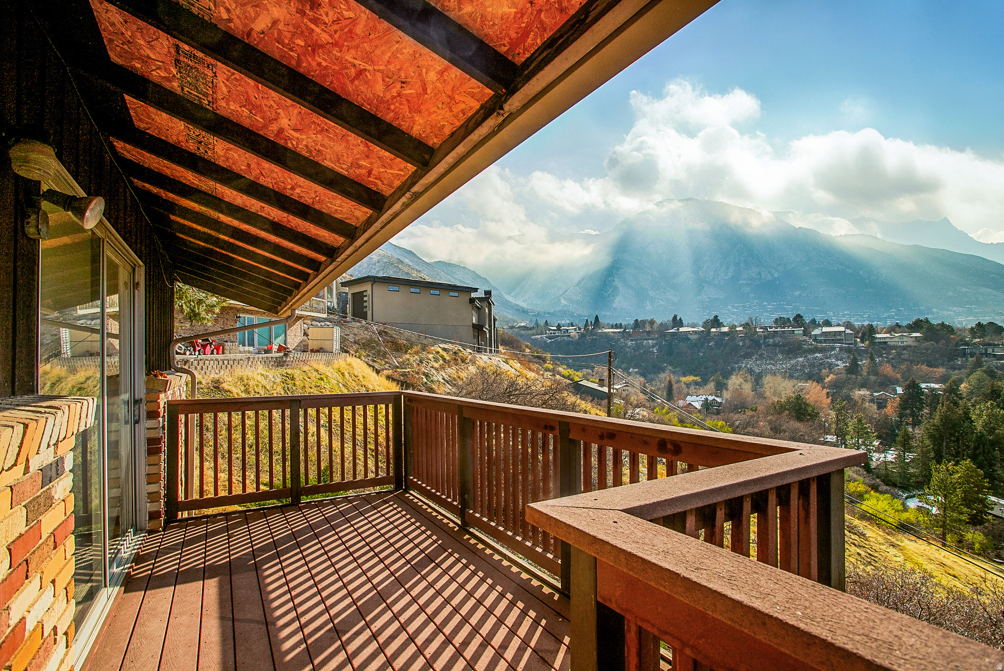 CREST VIEW MANOR - Residential