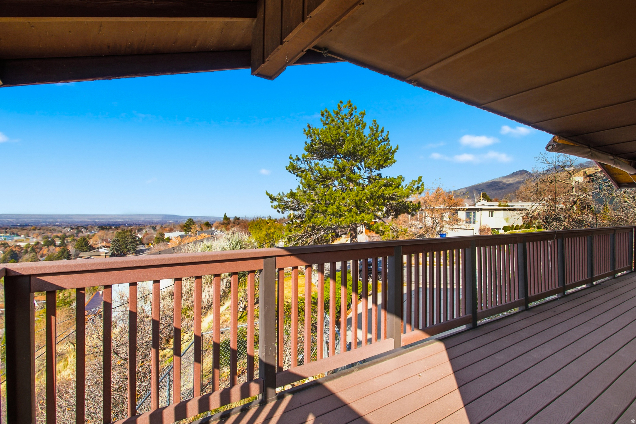 CREST VIEW MANOR - Residential