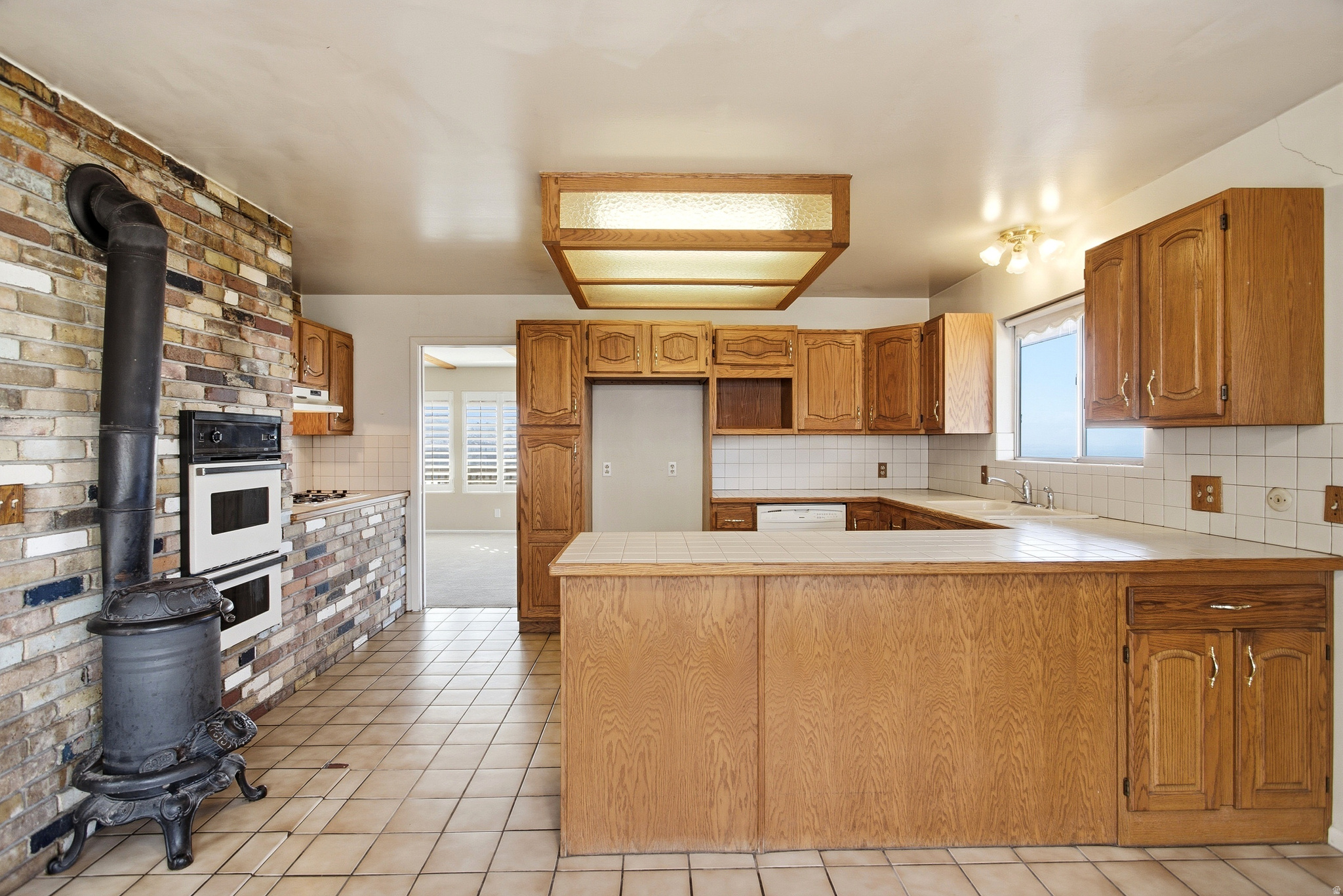 CREST VIEW MANOR - Residential