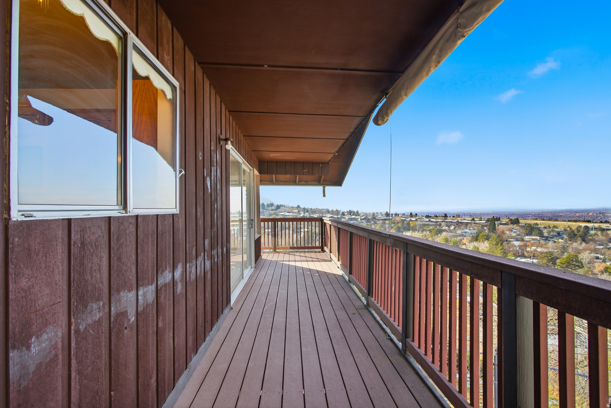 CREST VIEW MANOR - Residential