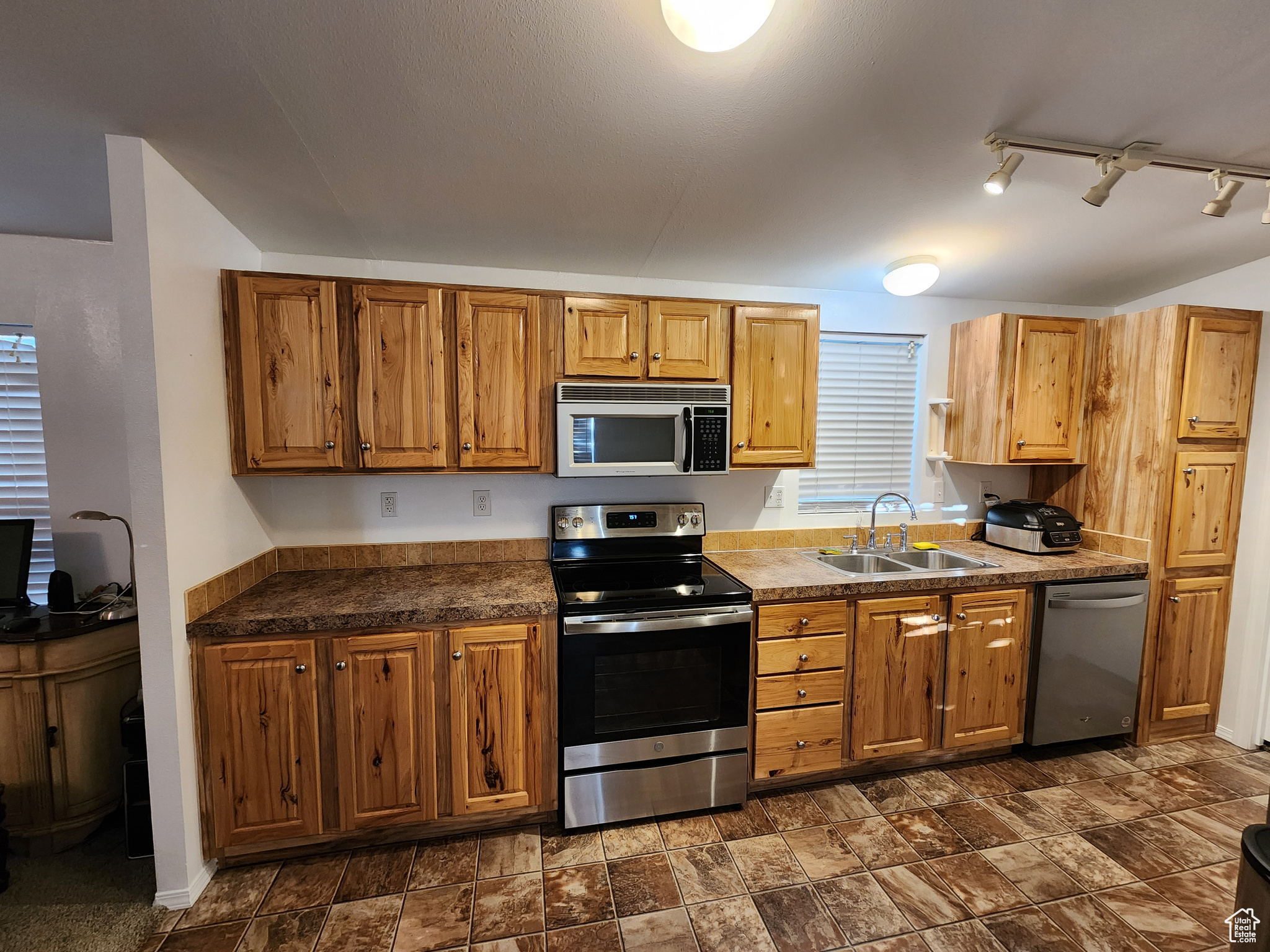 TIMPANOGOS VILLAGE - Residential