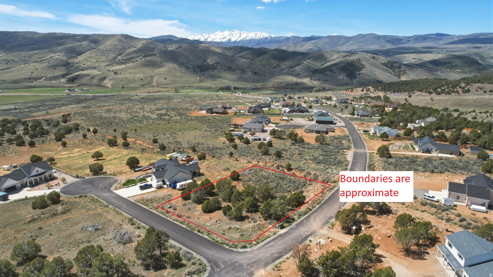 EAGLE'S LANDING - Land