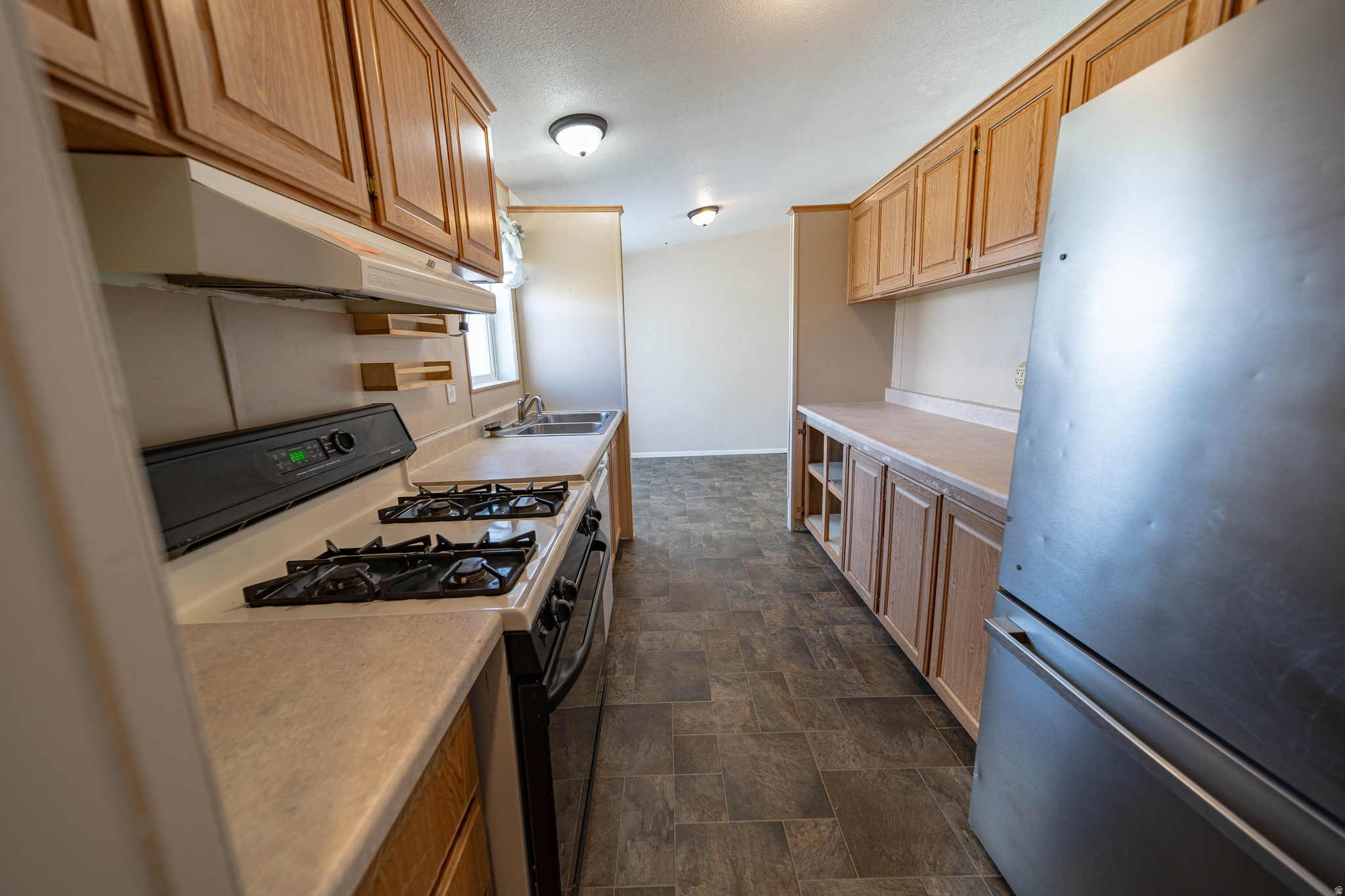 HILLVIEW VILLAGE - Residential