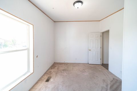 Tiny photo for 117 S MAPLE ST, Wellington, UT 84542 (MLS # 2159133)