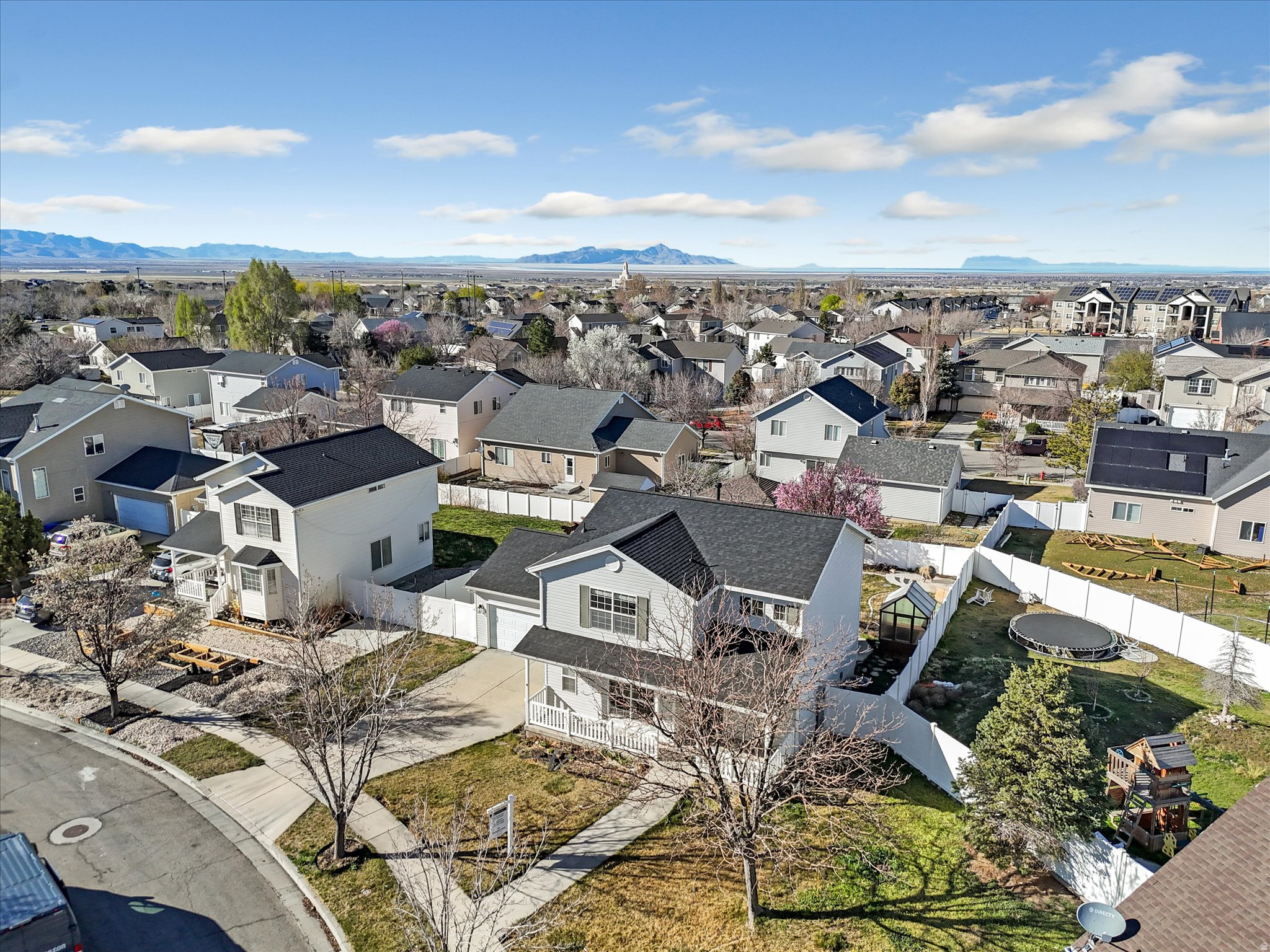 OVERLAKE - Residential