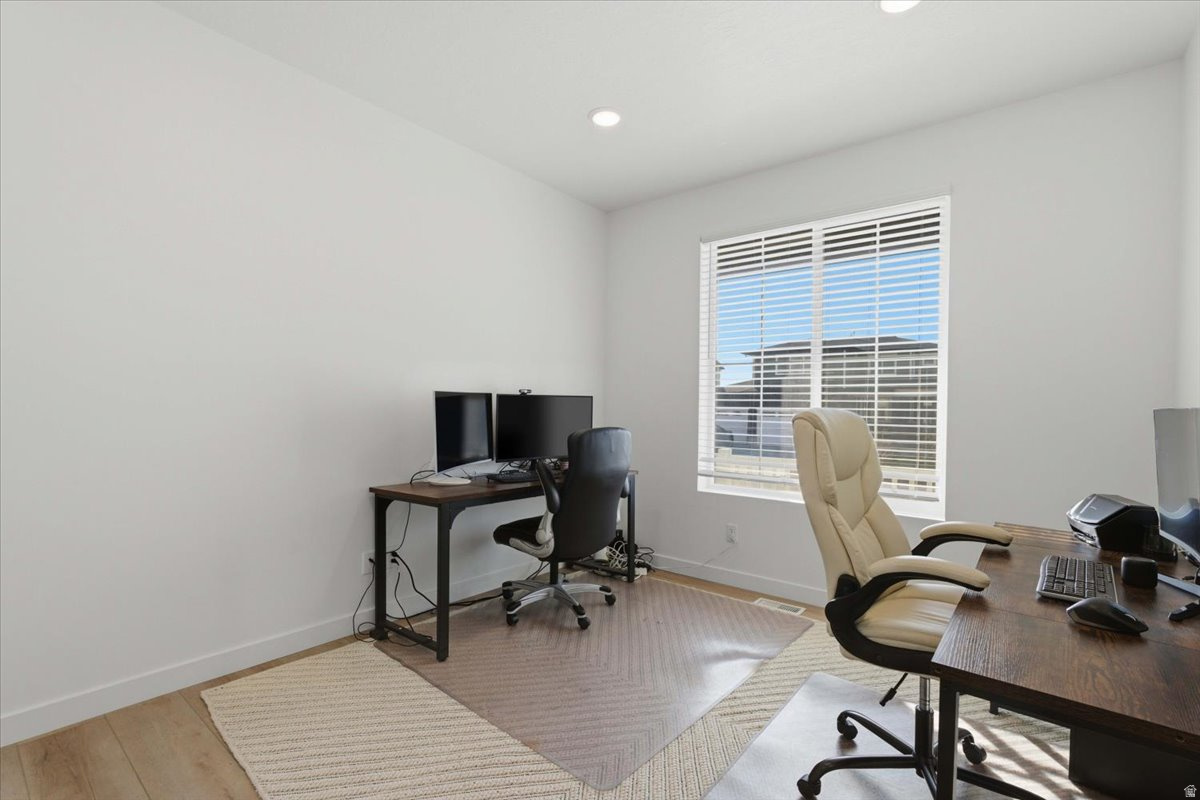 MAPLETON HEIGHTS - Residential