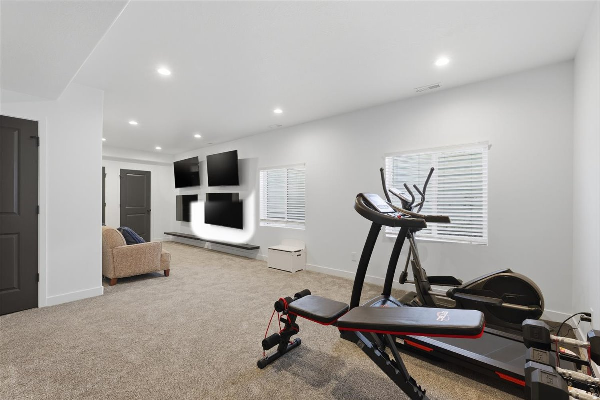 MAPLETON HEIGHTS - Residential