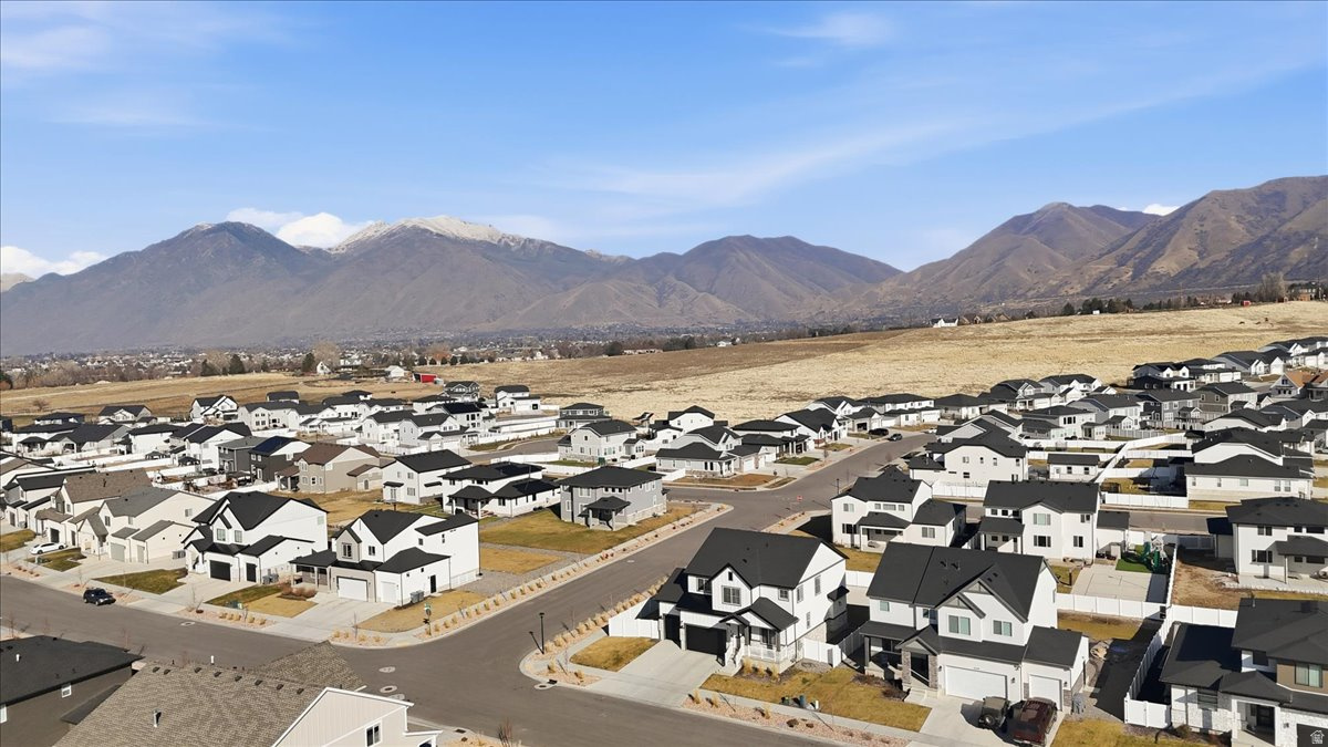 MAPLETON HEIGHTS - Residential