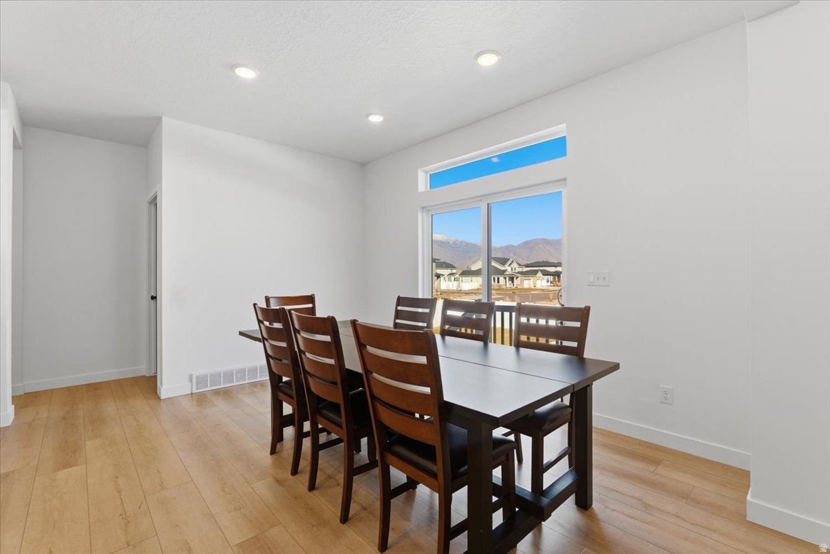 MAPLETON HEIGHTS - Residential