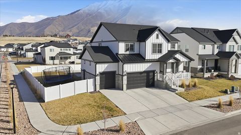 Photo of 3367 S PINYON PARK LN, Mapleton, UT 84664 (MLS # 2137558)