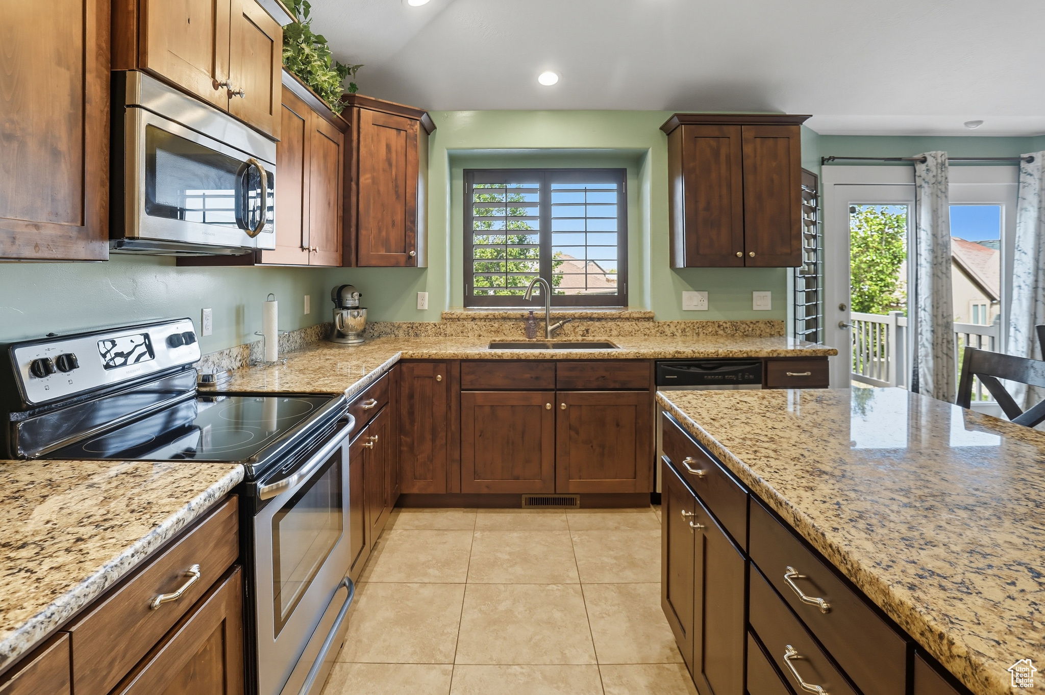 DUCK CREEK - Residential