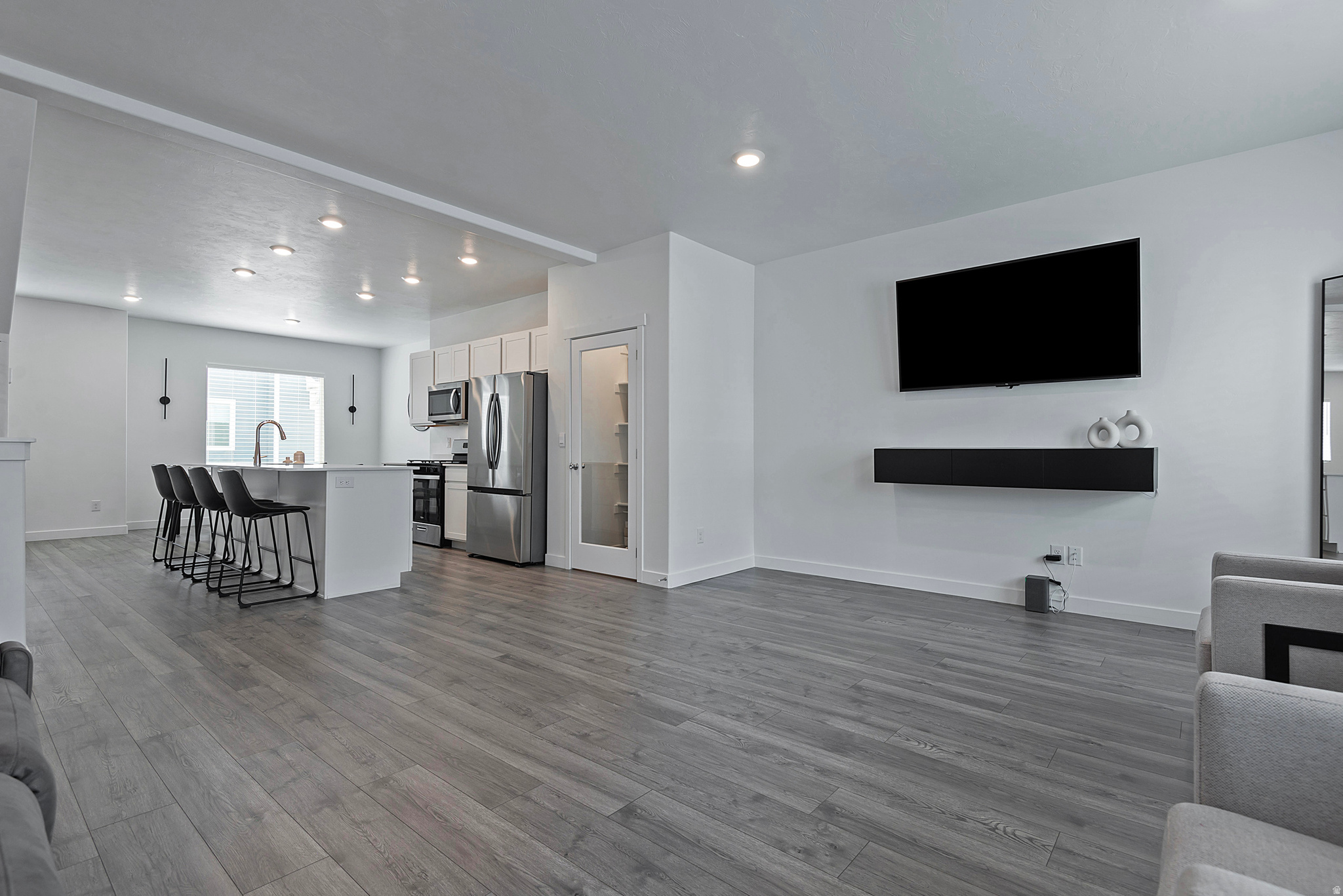 EAGLE POINT - Residential