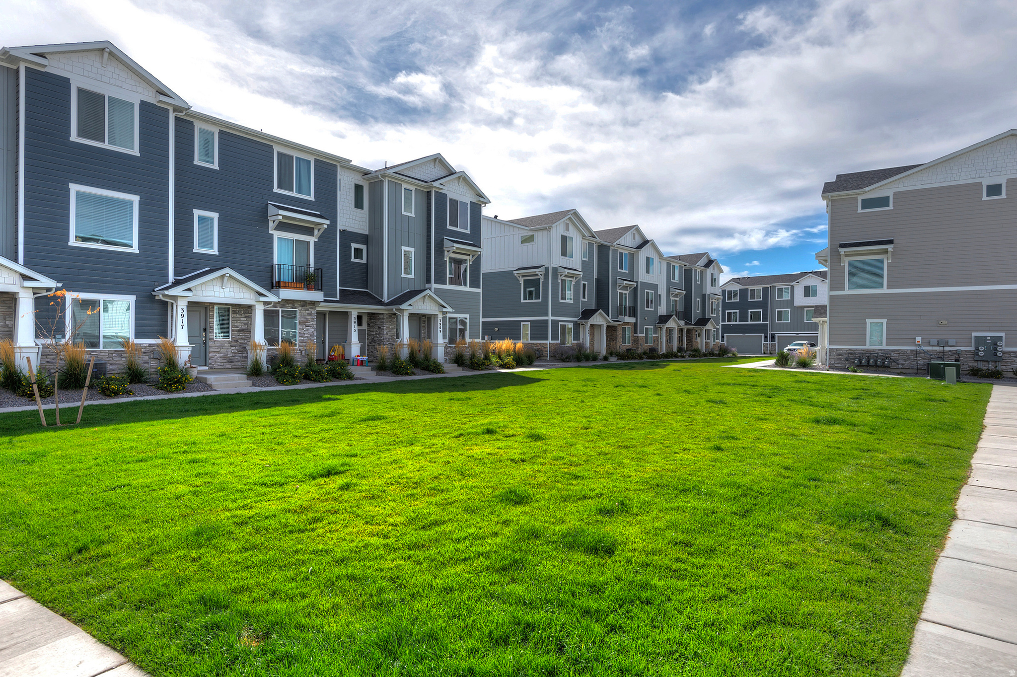 EAGLE POINT - Residential