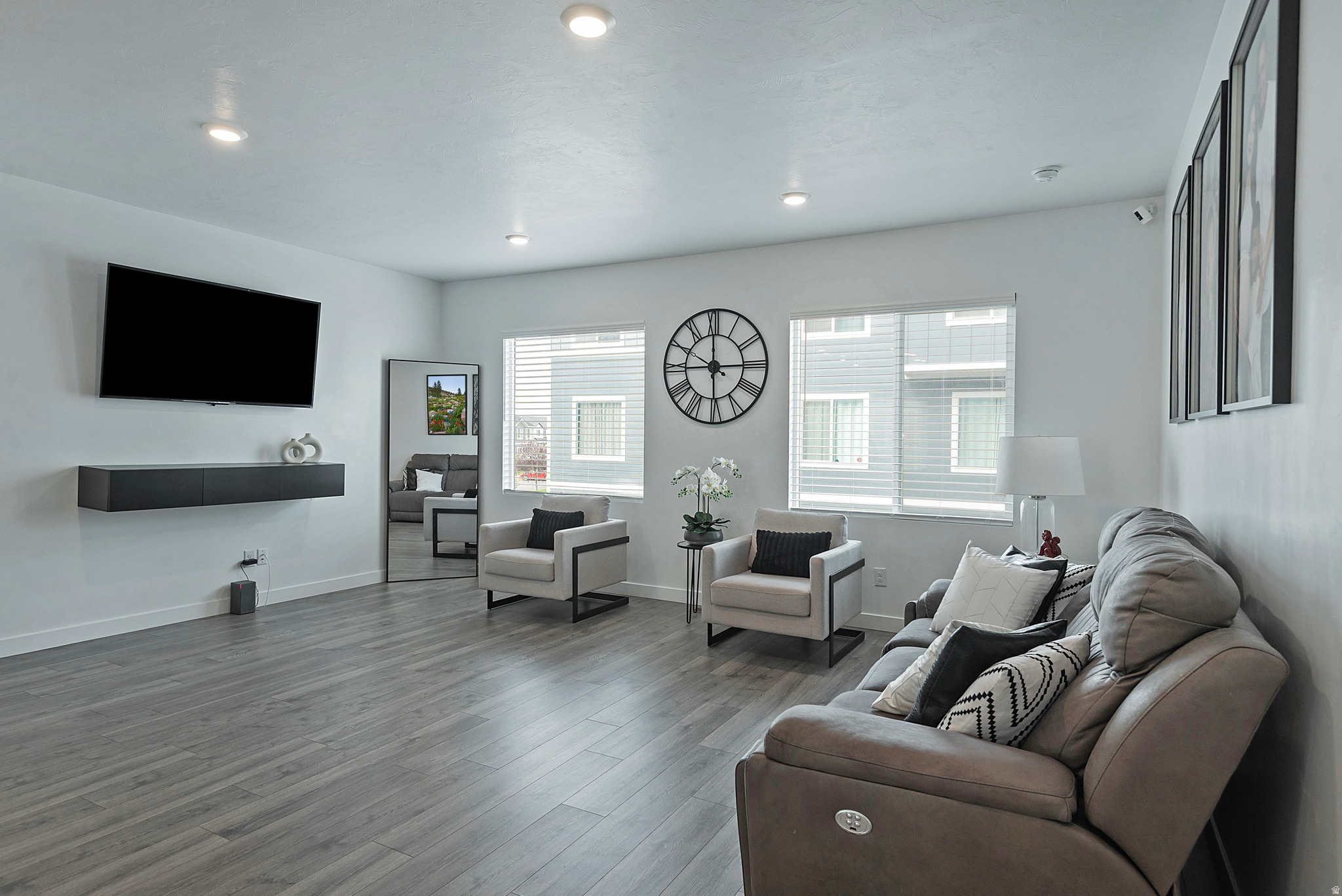 EAGLE POINT - Residential