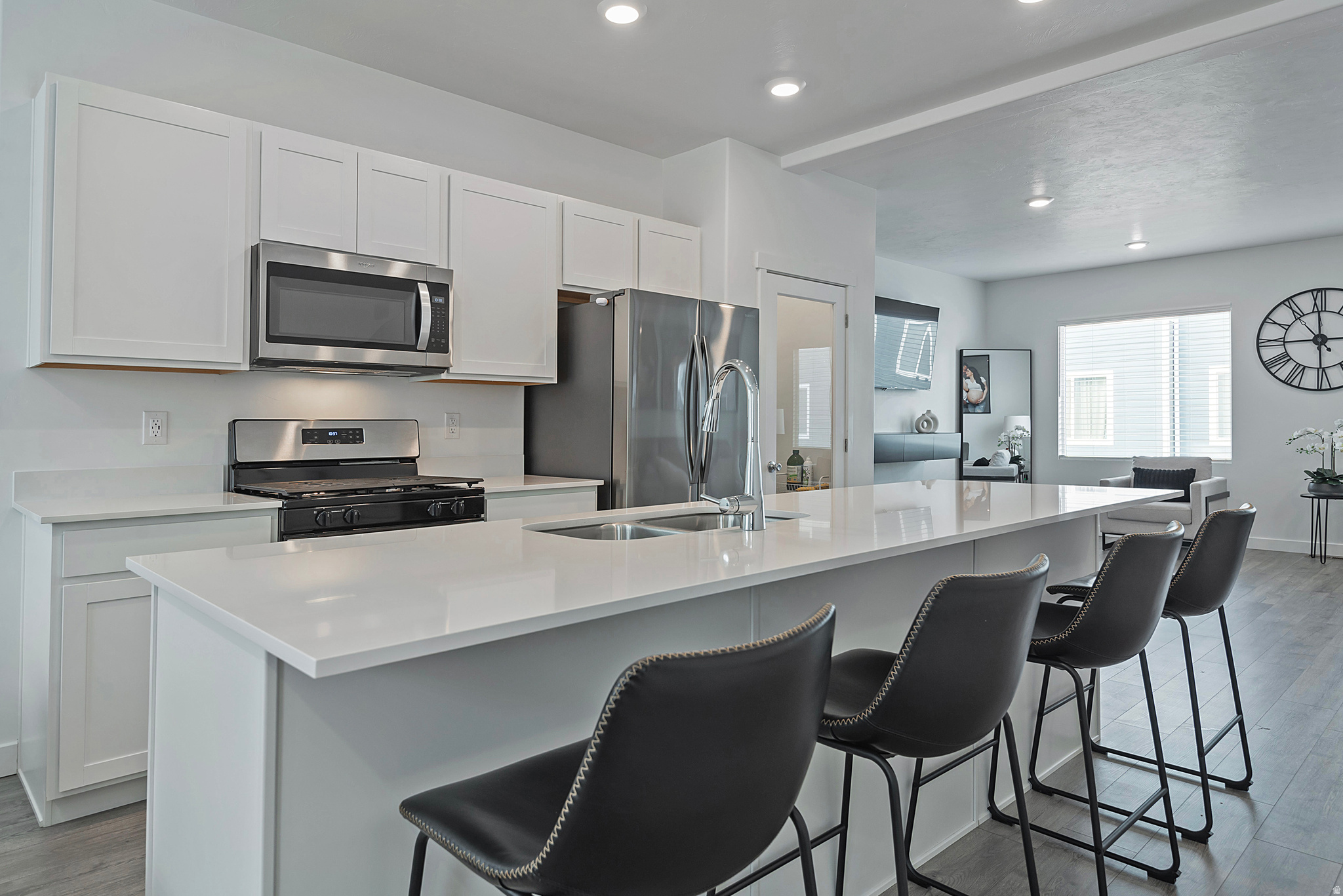 EAGLE POINT - Residential