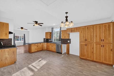 Tiny photo for 2051 MONROE BLVD, Ogden, UT 84401 (MLS # 2134786)