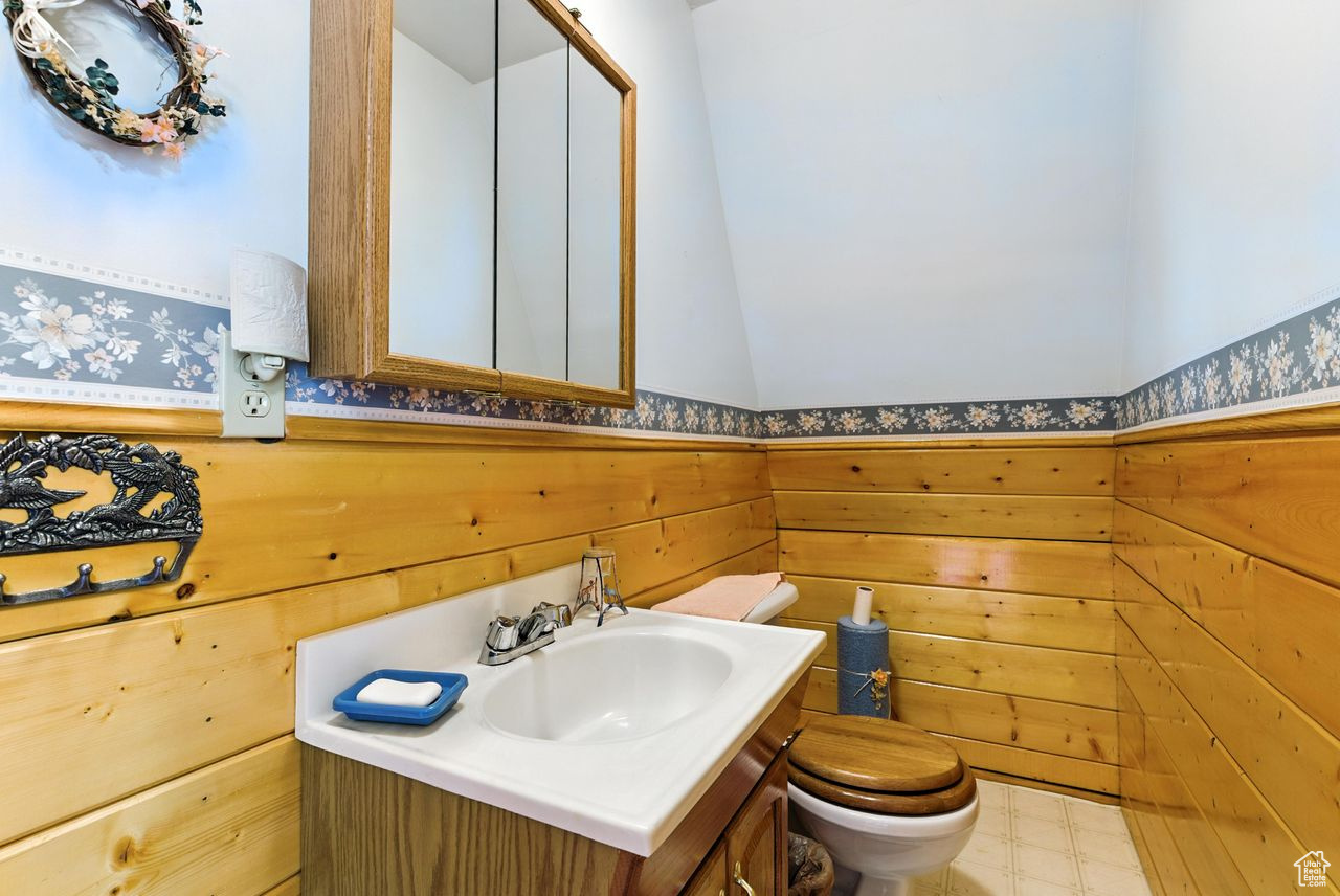 PINE MEADOW RANCH - Residential