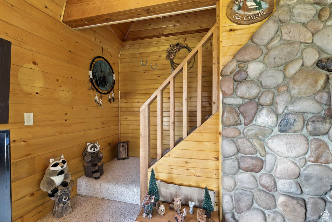 PINE MEADOW RANCH - Residential