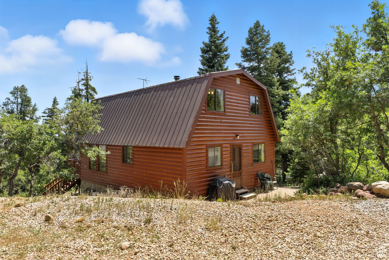 PINE MEADOW RANCH - Residential
