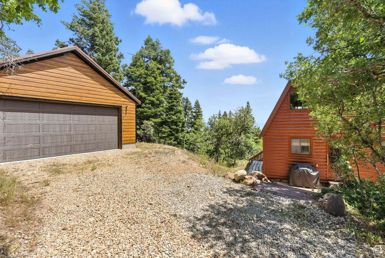 PINE MEADOW RANCH - Residential