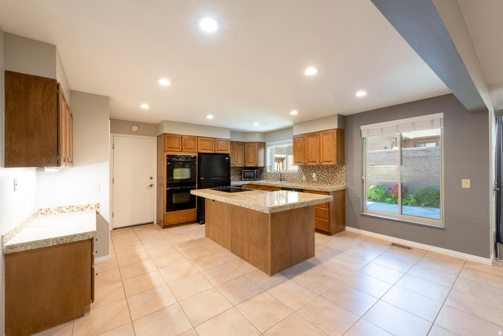 Photo of 6212 S 1080 E, Murray, UT 84121 (MLS # 2165294)