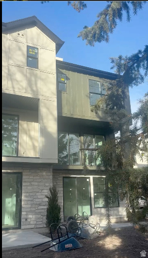 COTTAGES AT HOLLADAY - Residential