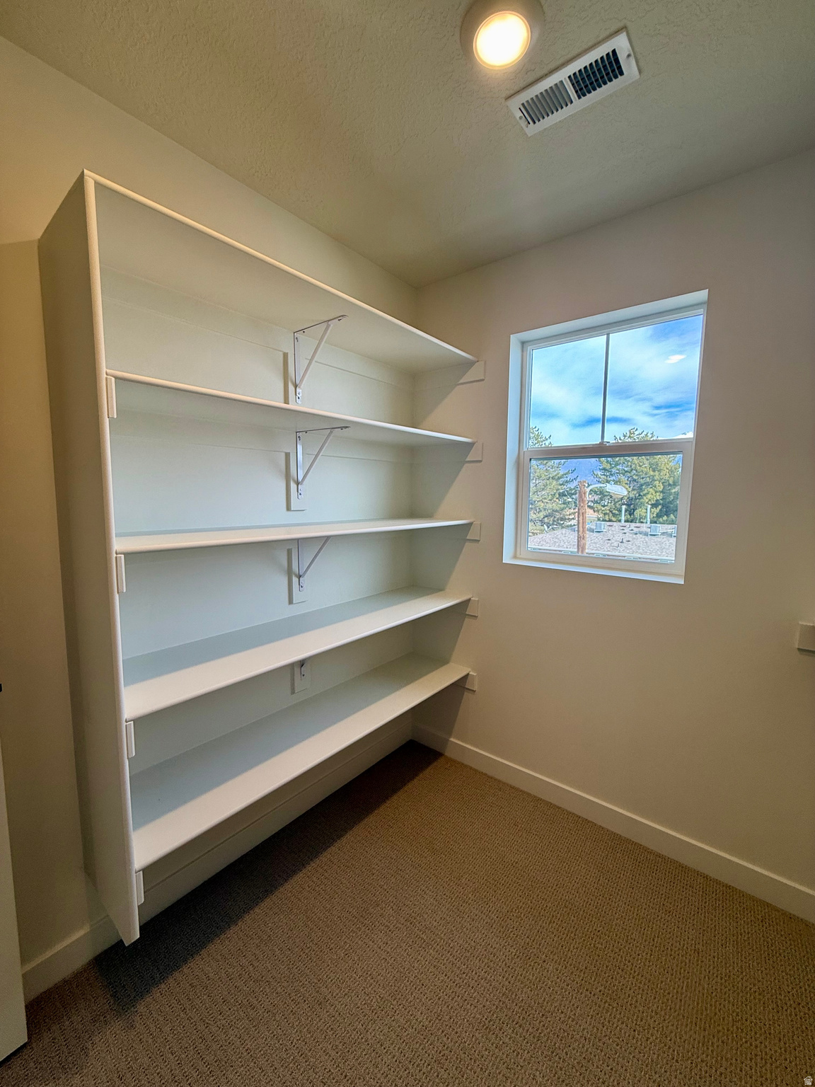 TOWNS ON MAIN - Residential