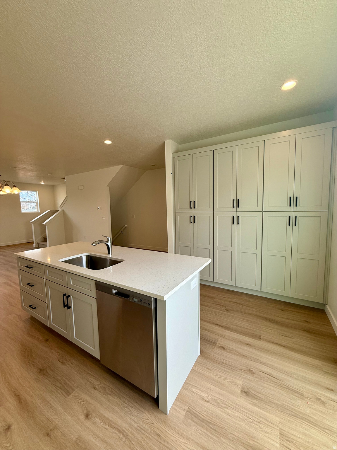 TOWNS ON MAIN - Residential