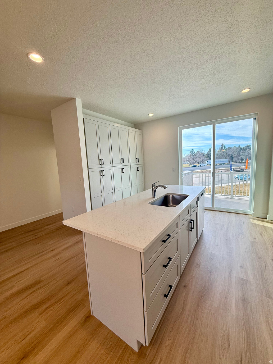 TOWNS ON MAIN - Residential