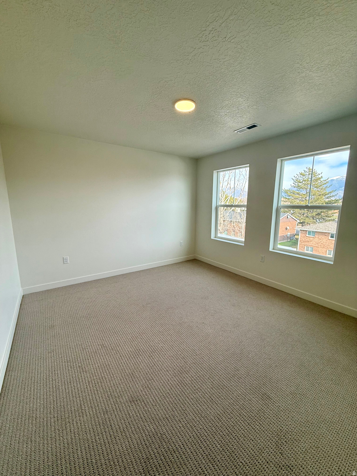 TOWNS ON MAIN - Residential