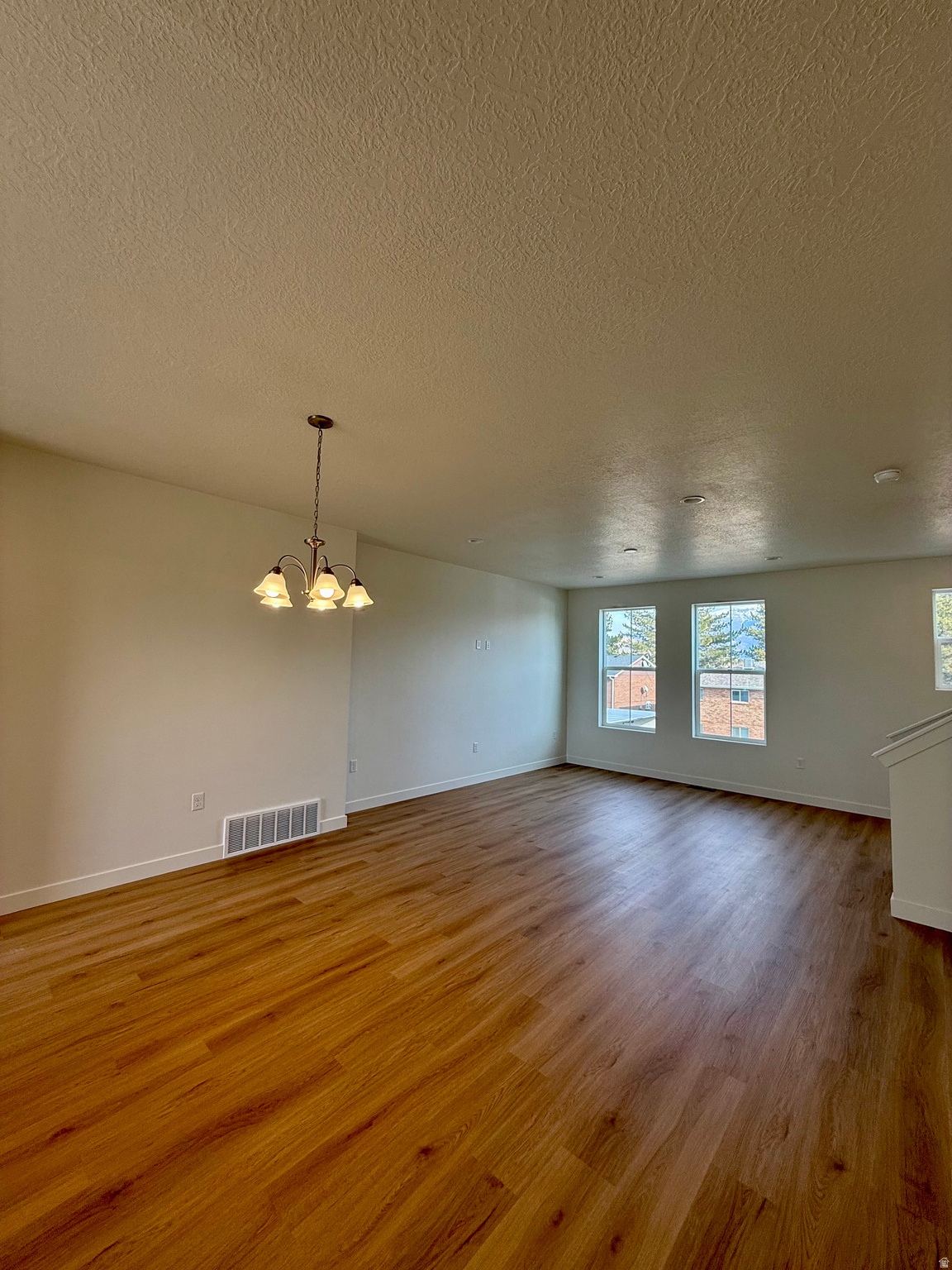 TOWNS ON MAIN - Residential