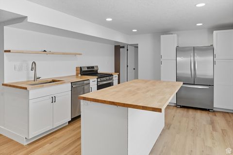 Tiny photo for 7089 GOLDEN RIDGE CT N, Eagle Mountain, UT 84005 (MLS # 2113696)