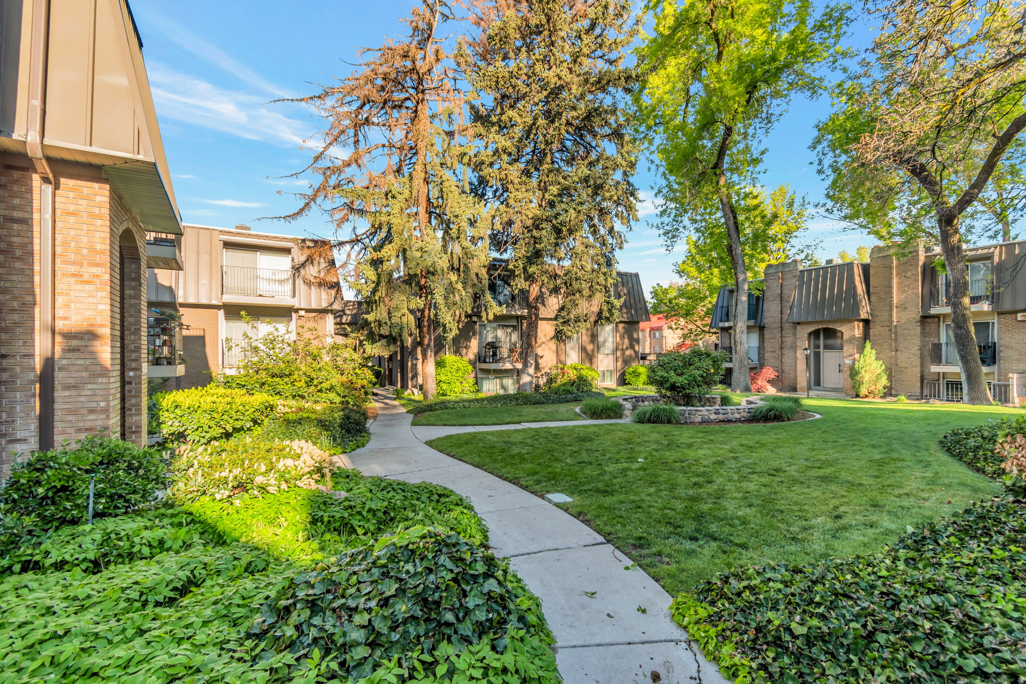 CHATEAU FORET 2 CONDO - Residential