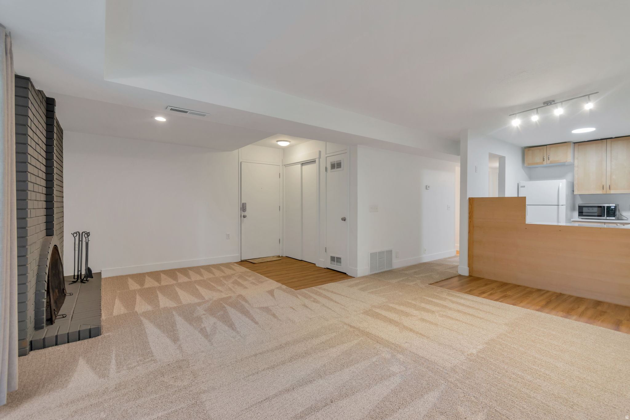 CHATEAU FORET 2 CONDO - Residential
