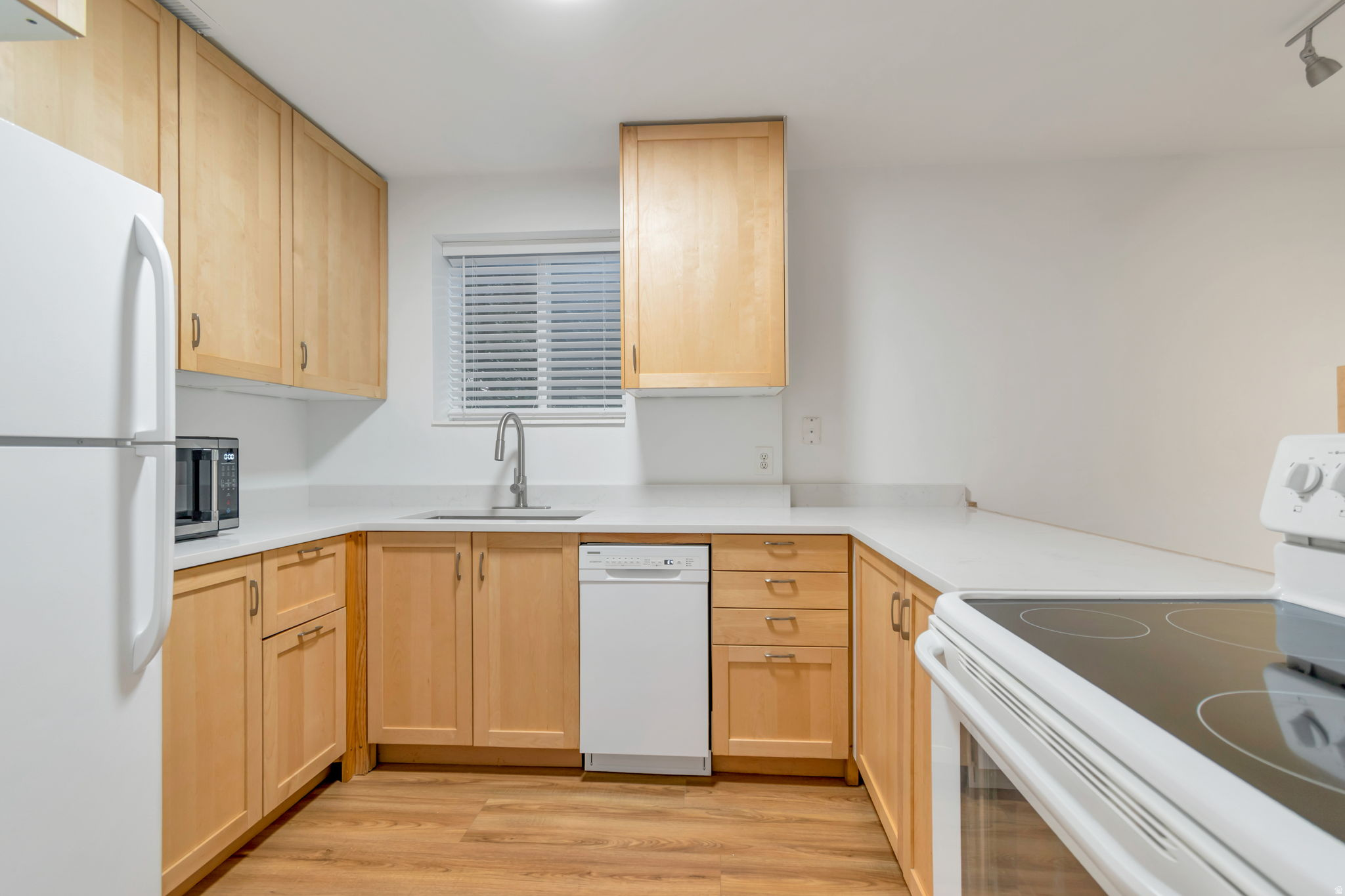 CHATEAU FORET 2 CONDO - Residential