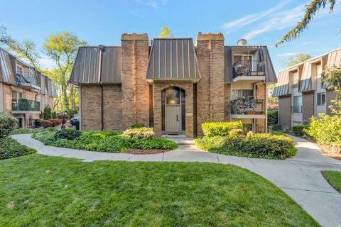 Photo of 4868 S HIGHLAND CIR #2, Holladay, UT 84117 (MLS # 2154086)