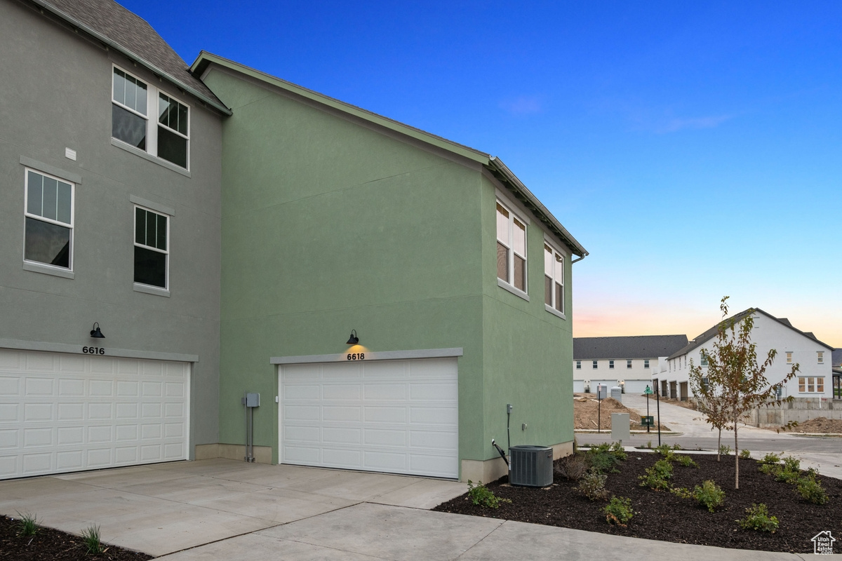 DAYBREAK - Residential