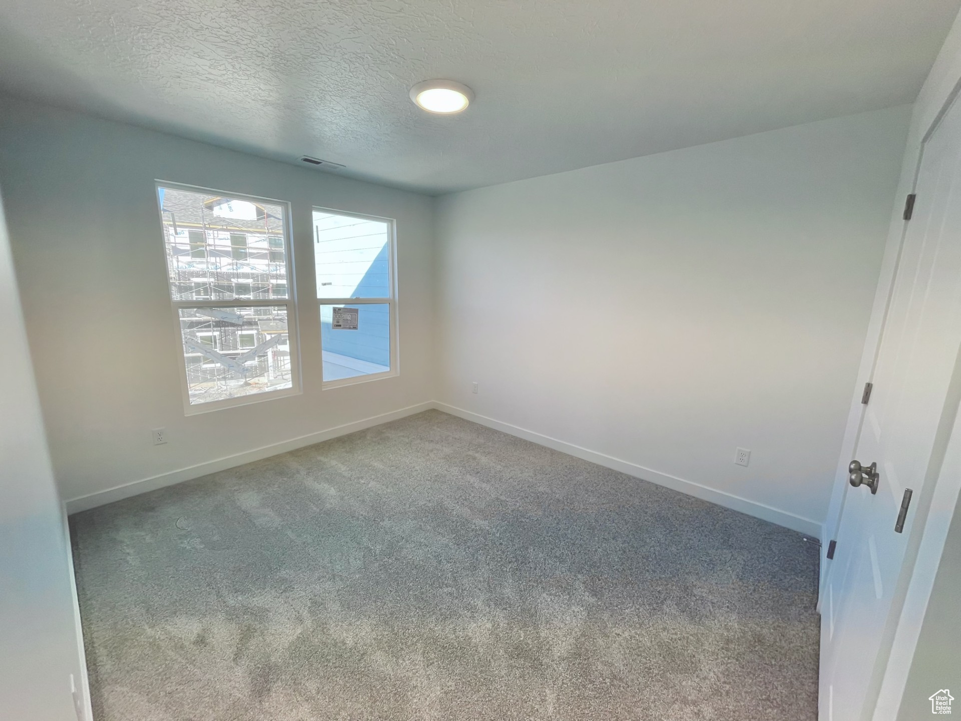 BEACON POINTE - Residential